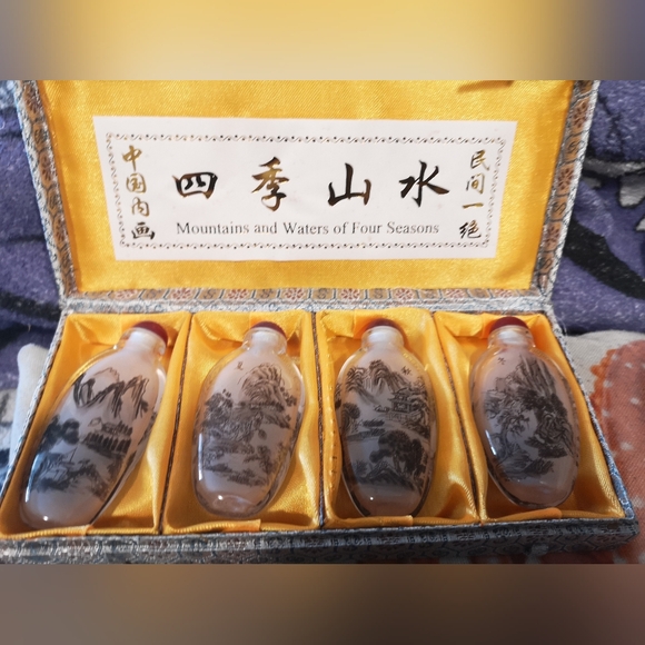 Japanese hand painted bottles - Picture 2 of 2